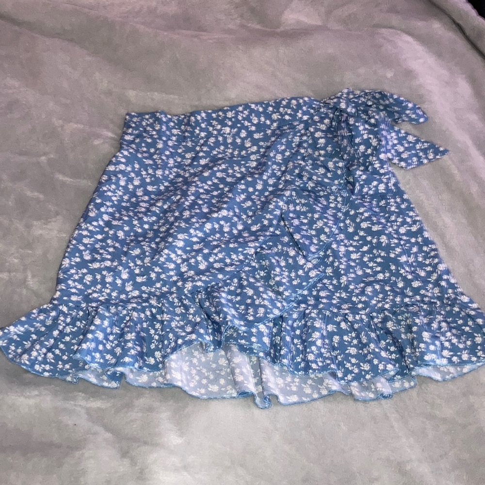 Blue and white skirt🔵⚪️